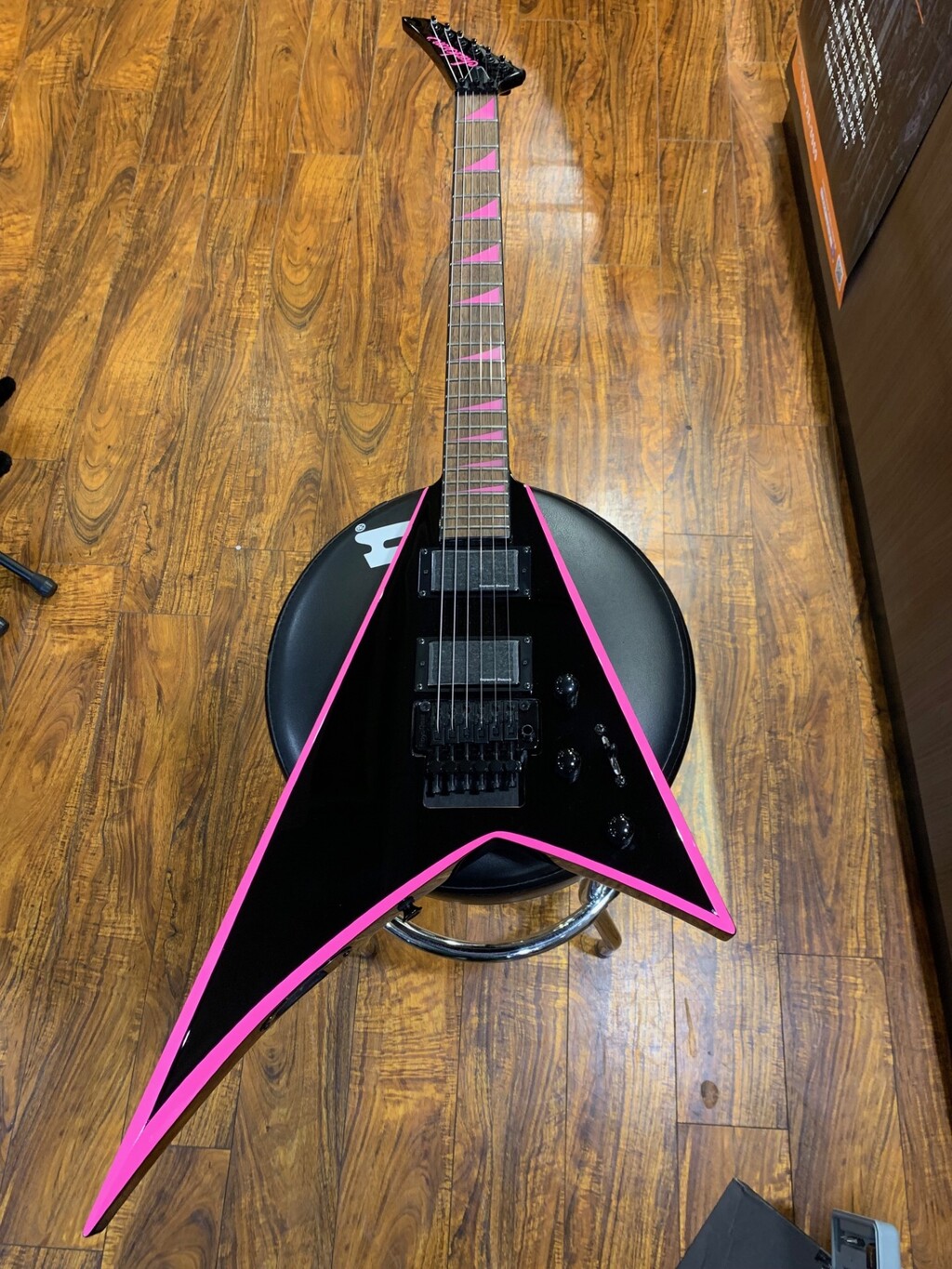 2023/12/17 イケベ楽器店 プレミアムギターズ 西田 のレビュー