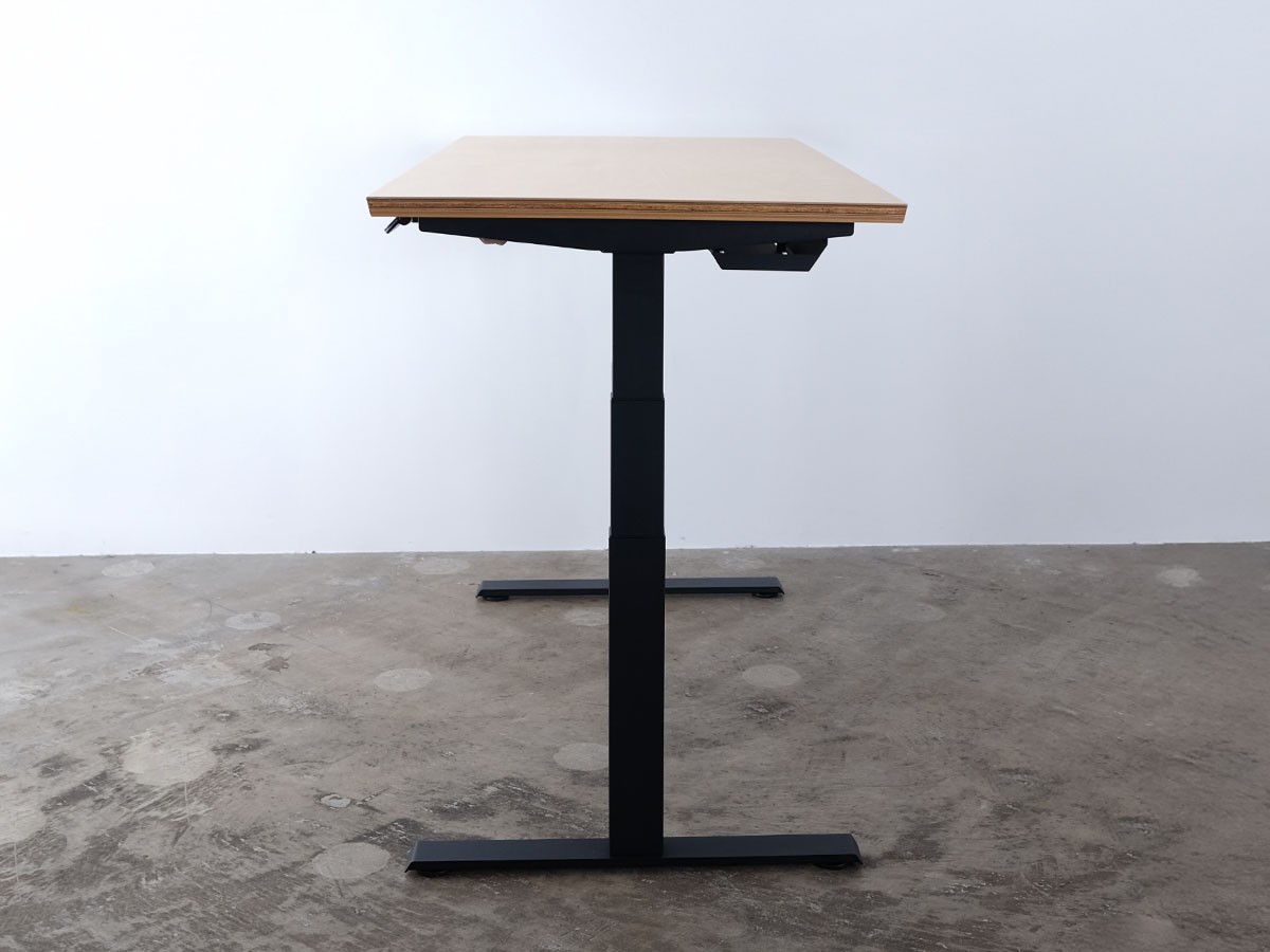 BORDERLESS FeEL / ボーダレス フィール 電動昇降デスク（フィンランド