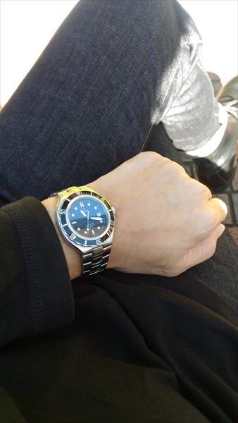 オメガ OMEGA シーマスター 200m プロフェッショナル。意外と珍しい