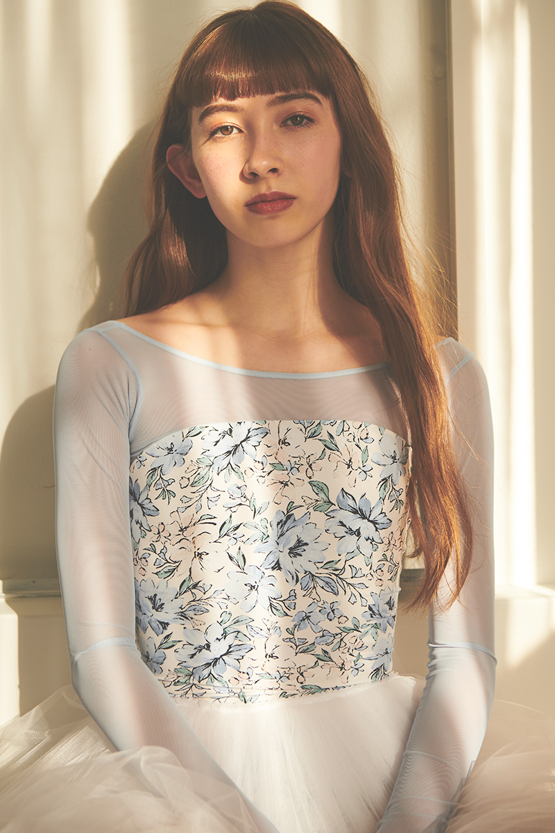 stina / type T long / light blue flower