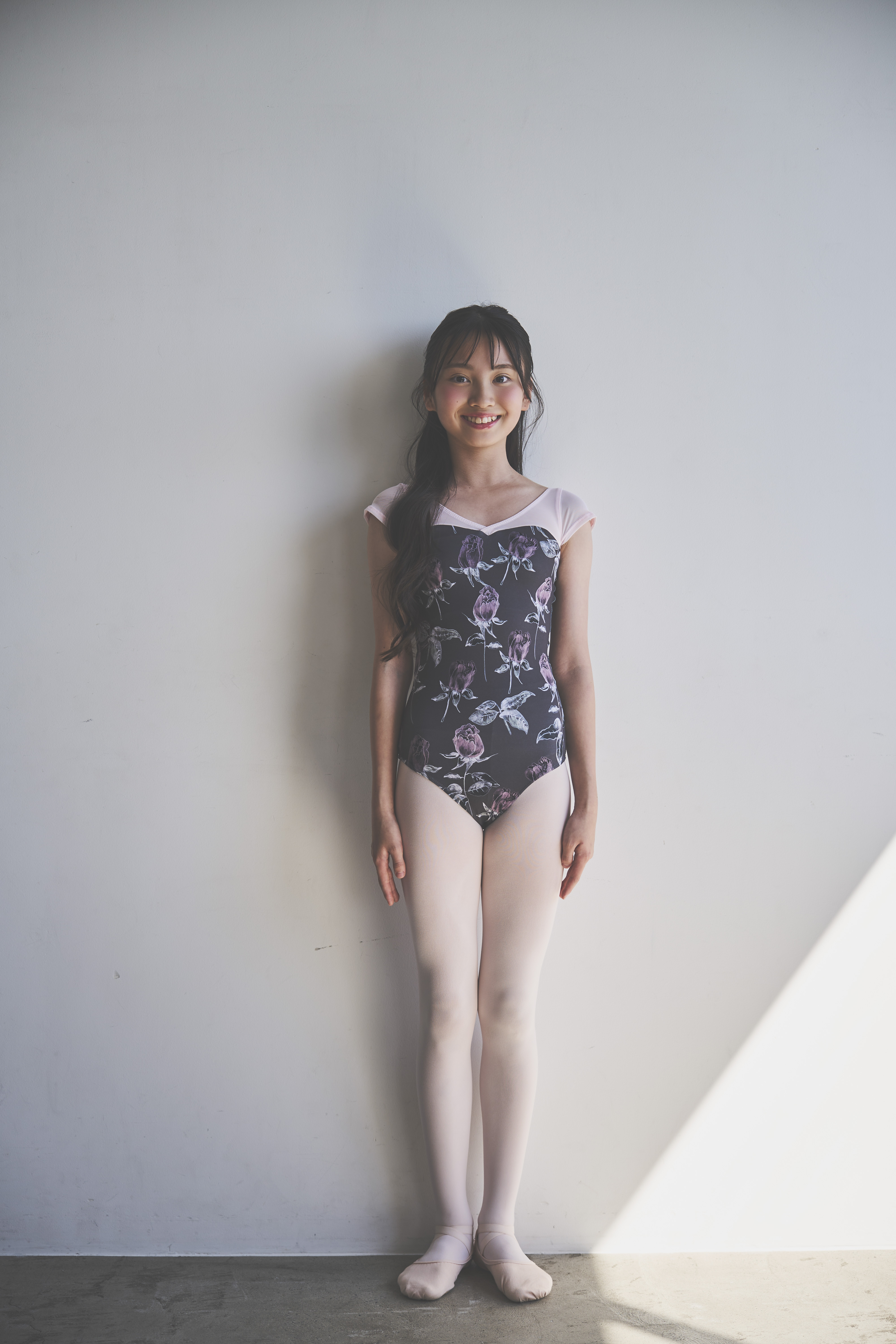 stina / type H half sleeve / Noire Rose espresso / girl