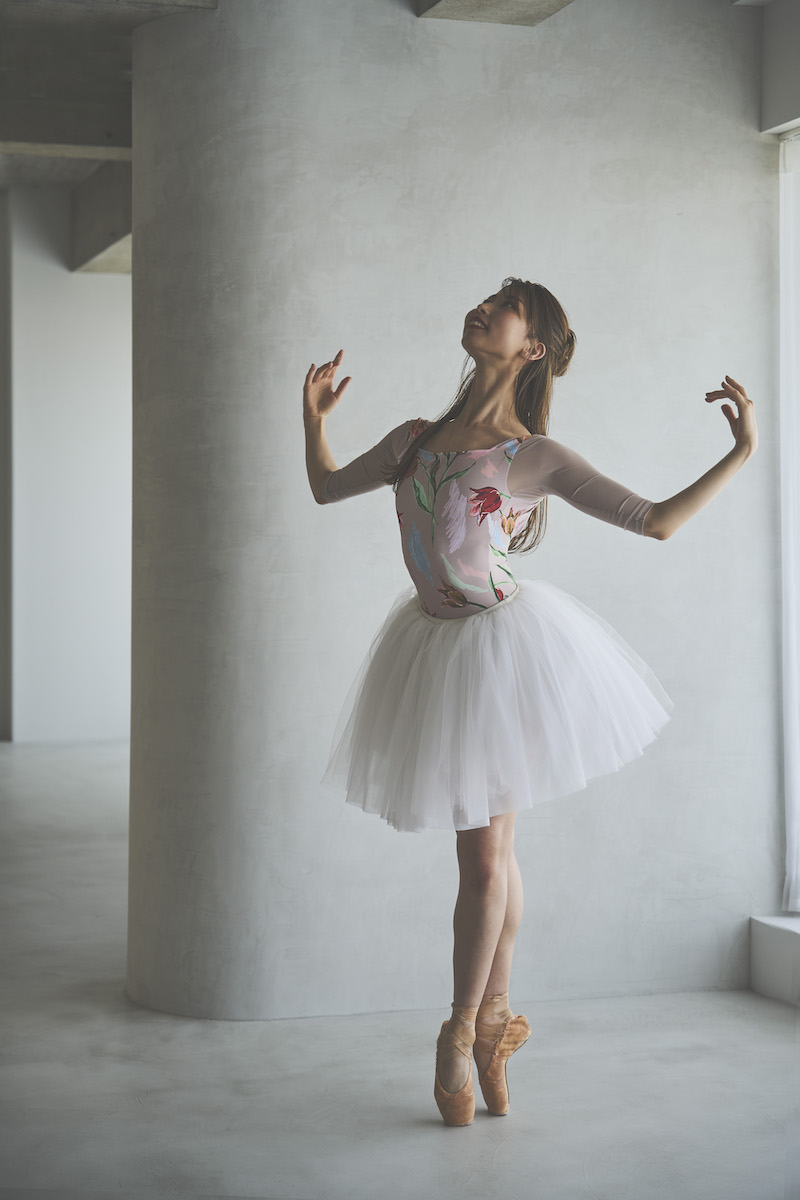 stina / type U ballerina + / gray core