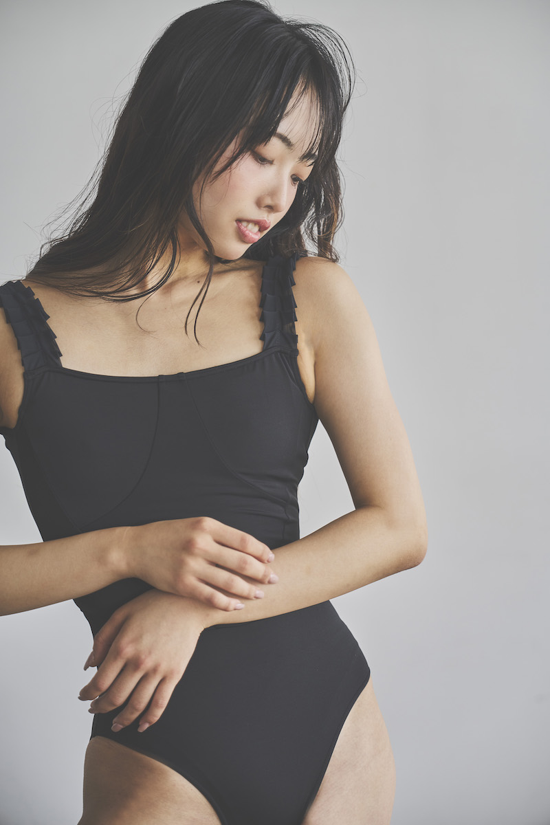 stina / Retune.stina / Serenade / black