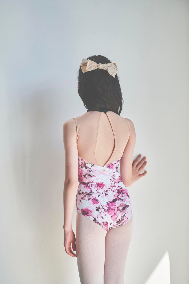 stina / type Y neck ribbon / fancy pink / girl