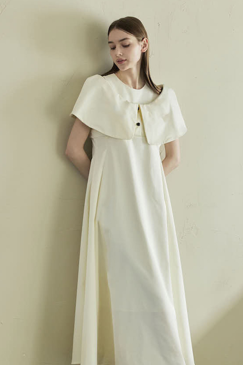 stina / cape collar dress / white