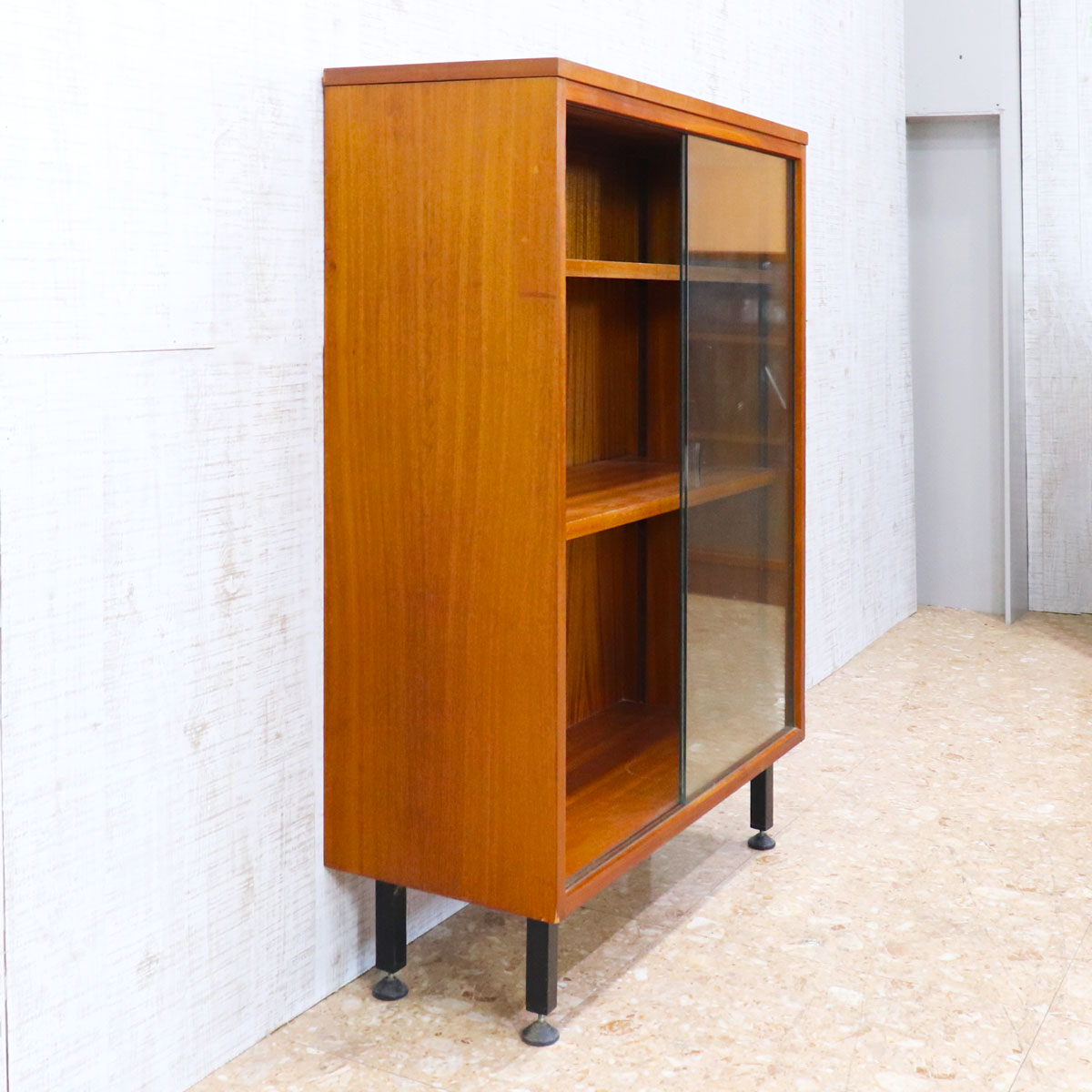 イギリス ヴィンテージ ガラス キャビネット – studio MID