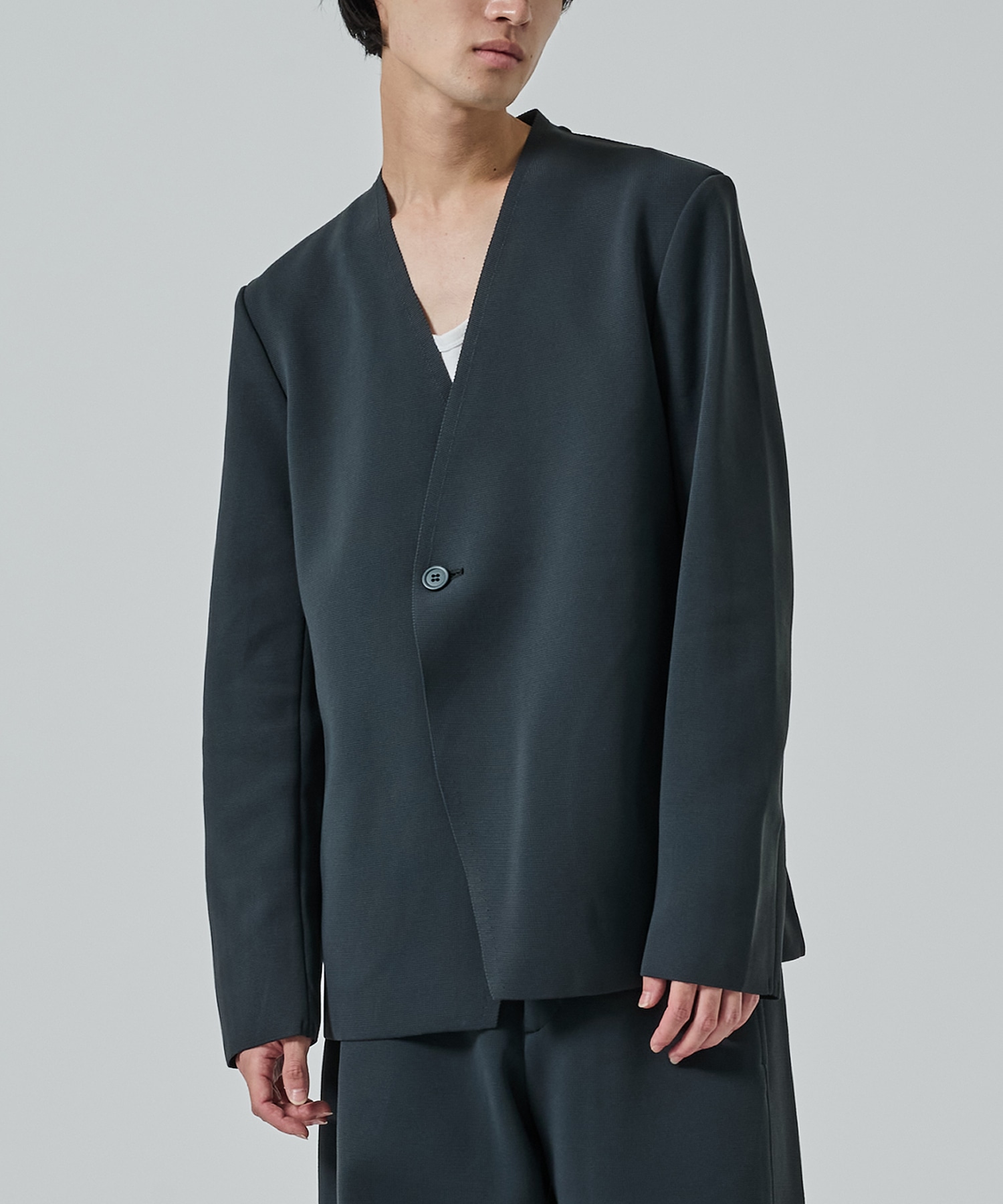 MILAN DOUBLE BREASTED COLLARLESS JACKET | CFCL