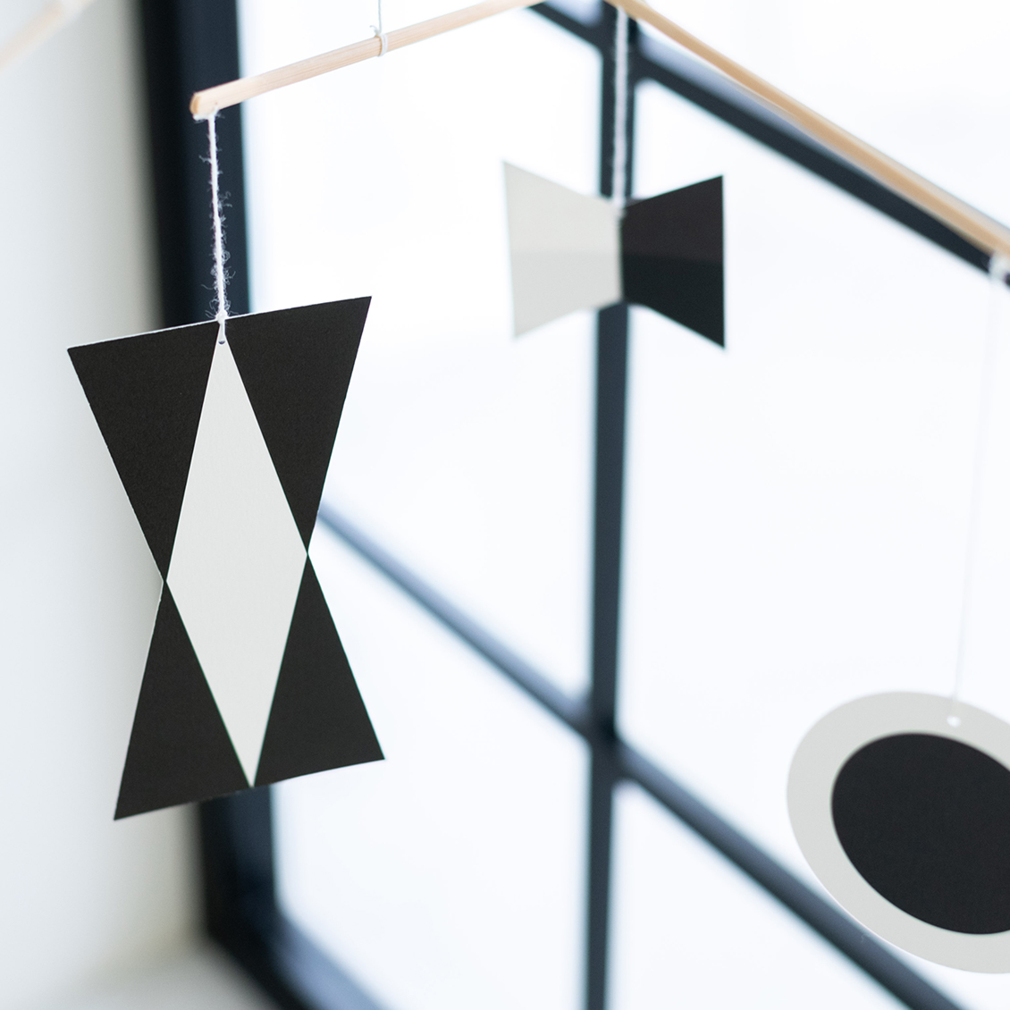 0歳 0ヶ月 新生児から］モンテッソーリ・ムナリモビール〈完成品