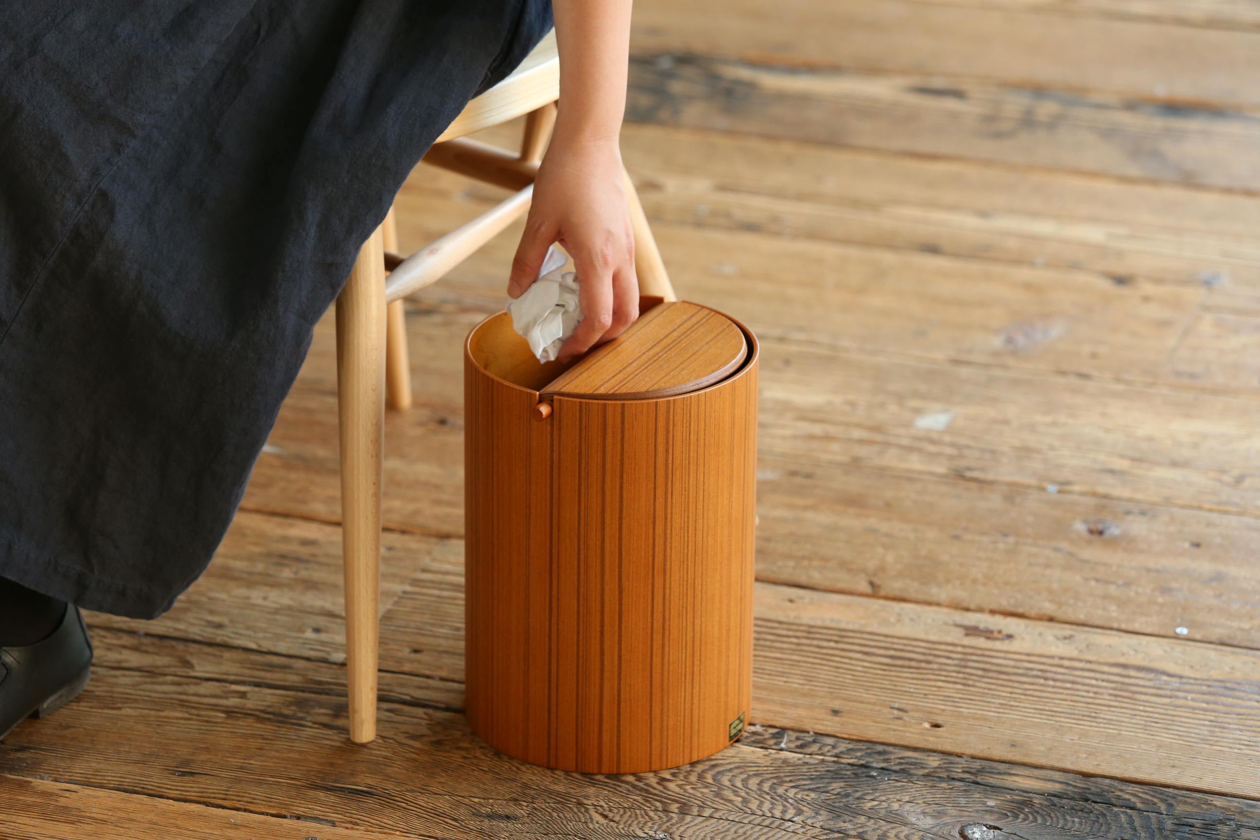 SAITO WOOD/ダストボックス WN954A walnut -軽くて丈夫な、普段使いし