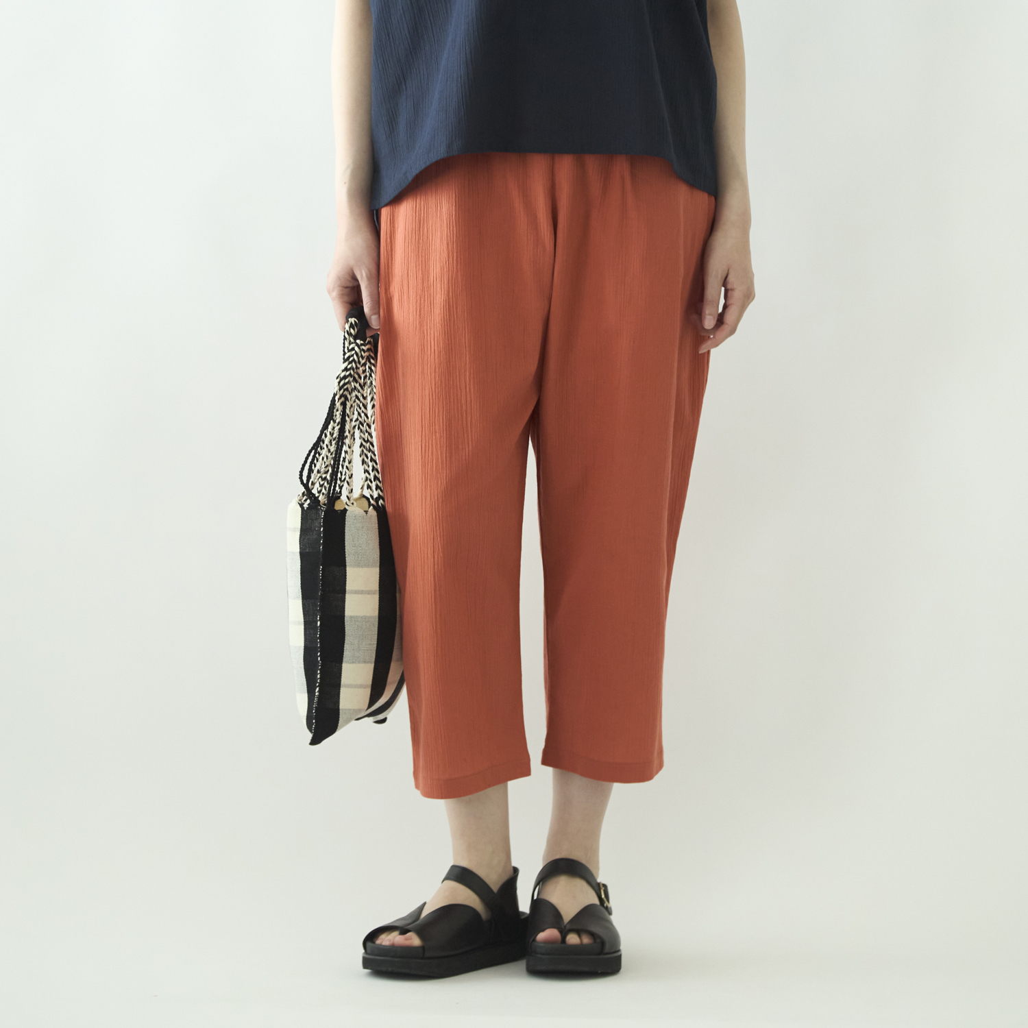 スタイルストアの高島ちぢみ コクーンギャザーパンツ -涼しい、軽い