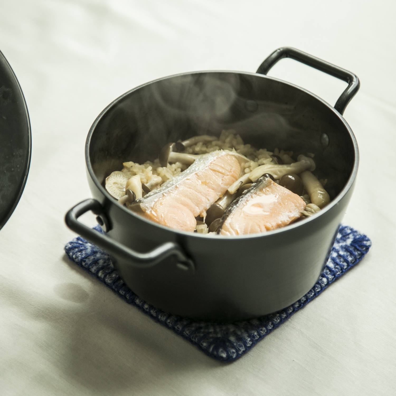 松田美智子の自在道具/鉄の小さなごはん鍋 -1合のご飯が5分で炊ける