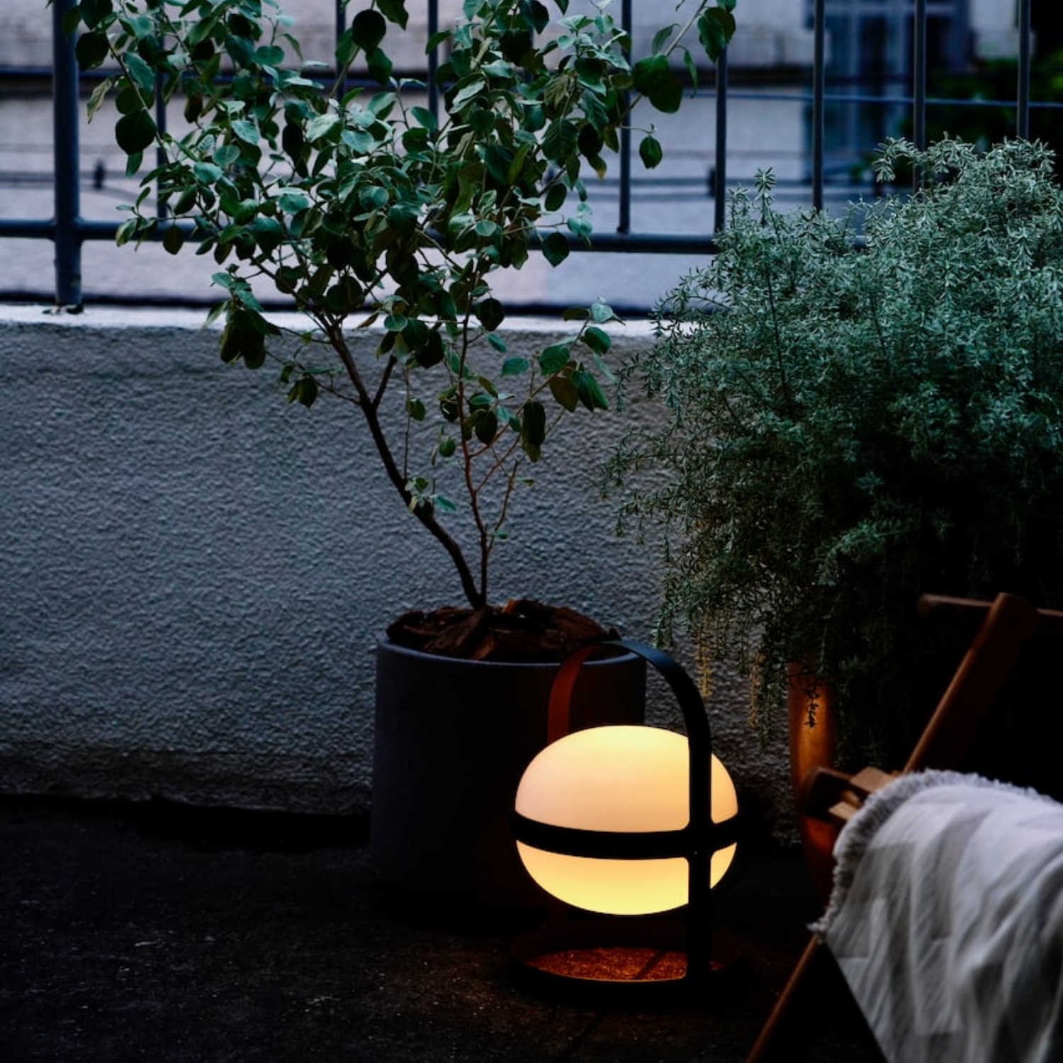 ROSENDAHL/ソフトスポット ソーラー H25cm -屋外でも使える、持ち運び