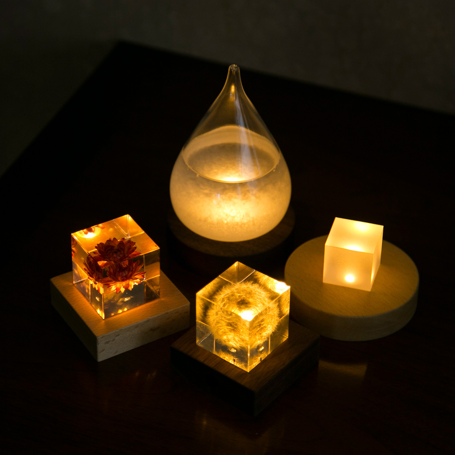 twodo/Light Base 丸 2200K -暗い時も明るい時も、インテリアになる