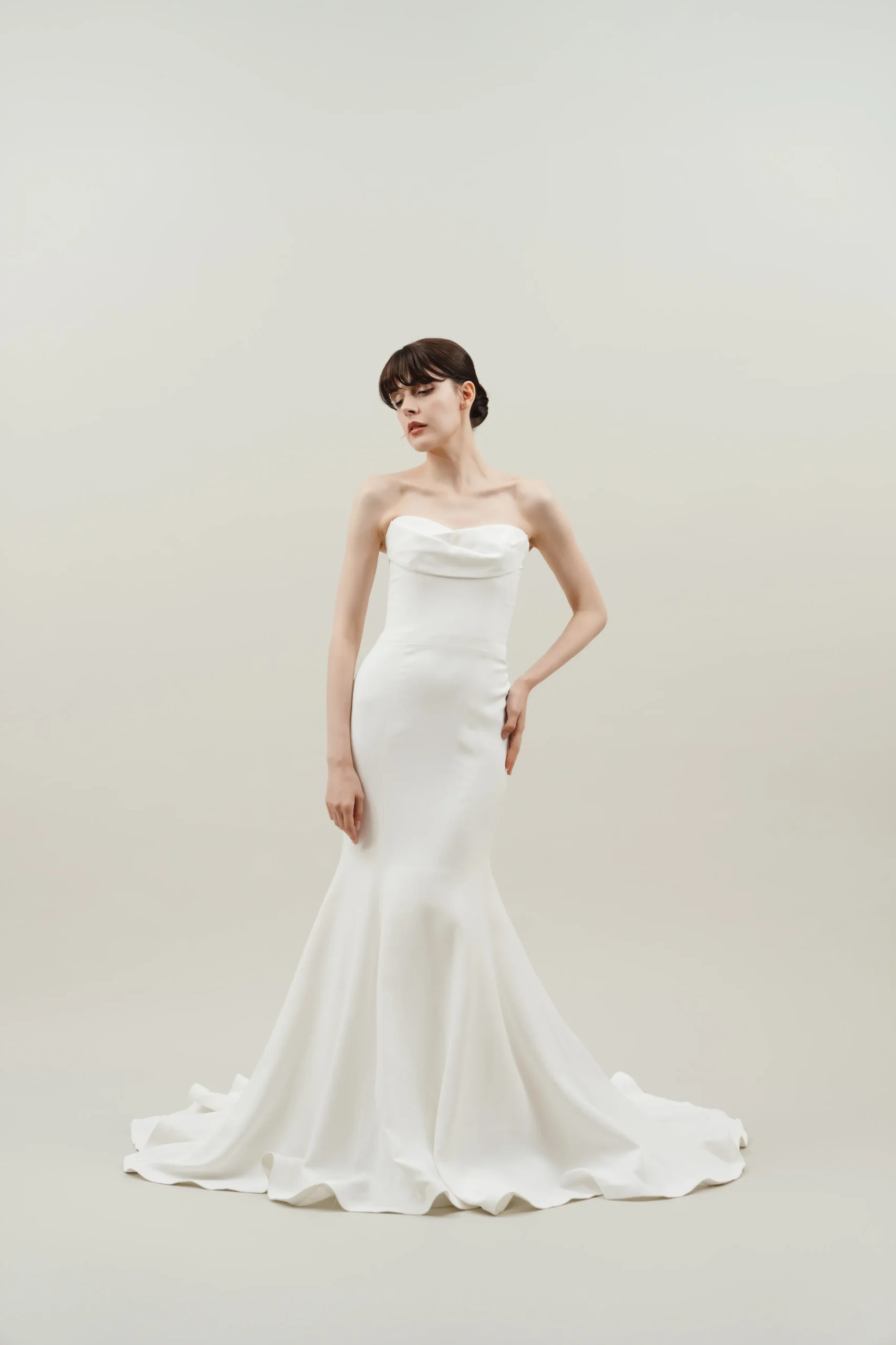 Vera Wang（ヴェラ・ウォン）のAva / アヴァ（ホワイト）です