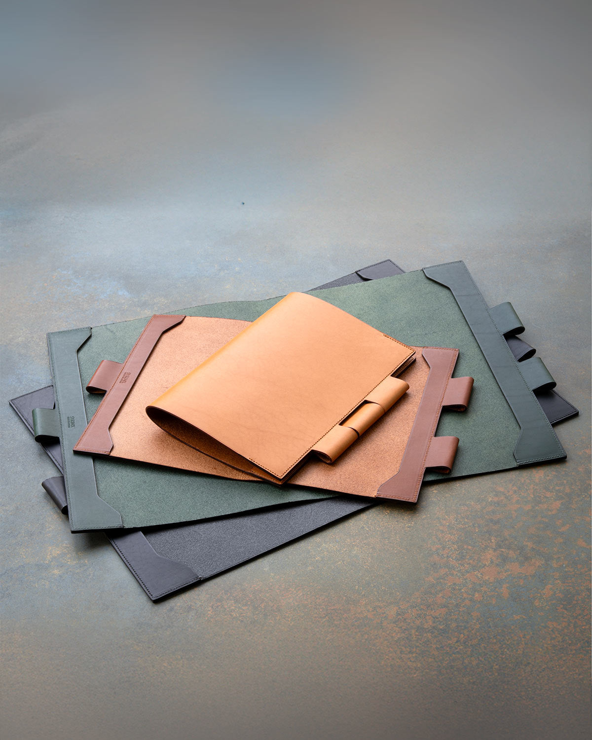 創造力を解き放つアイデアツール Hasamu® A4/A3 -Liscio- | 色艶深まる