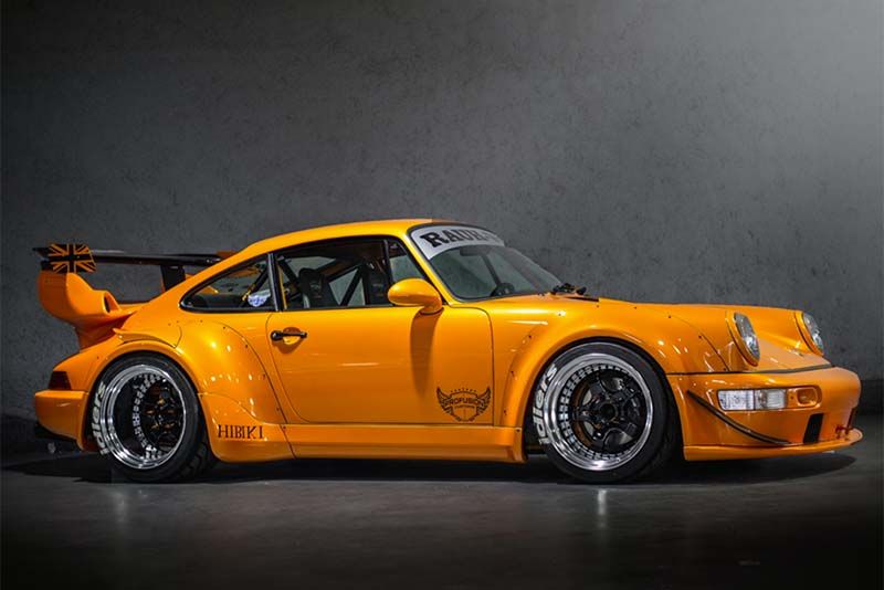 RAUH-Welt Begriff's Amazing Porsche 911 964 C4 'HIBIKI' Build