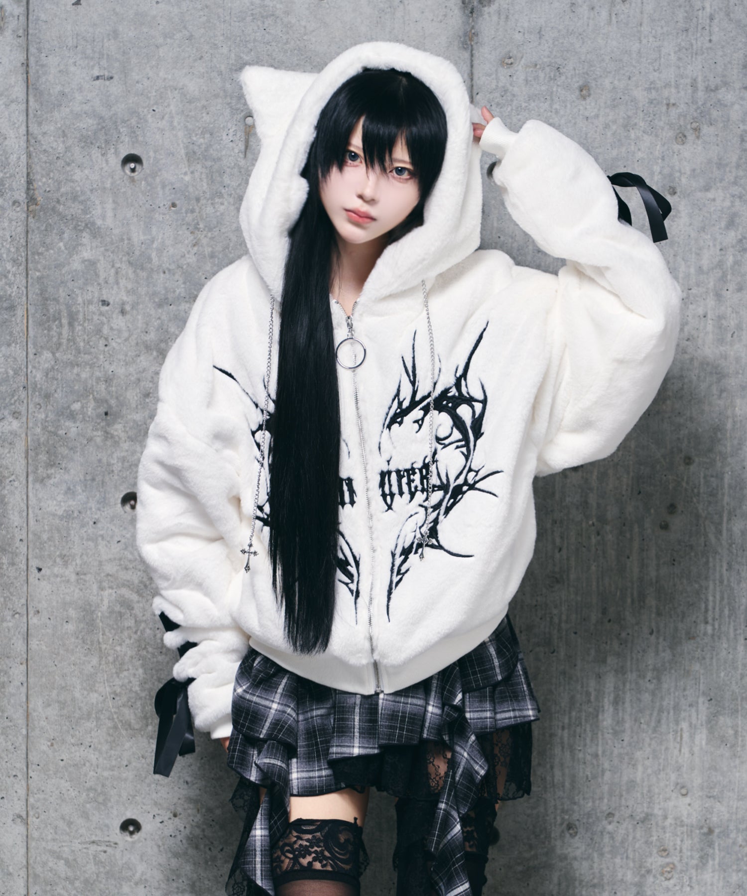 ネコ耳ハートロゴ刺繍ZIPショートファーコート– A AM STUDIO