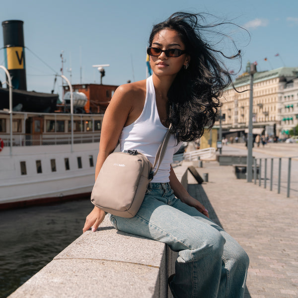 パックセーフ Vコンパニオン クロスボディ – aandfonlinestore