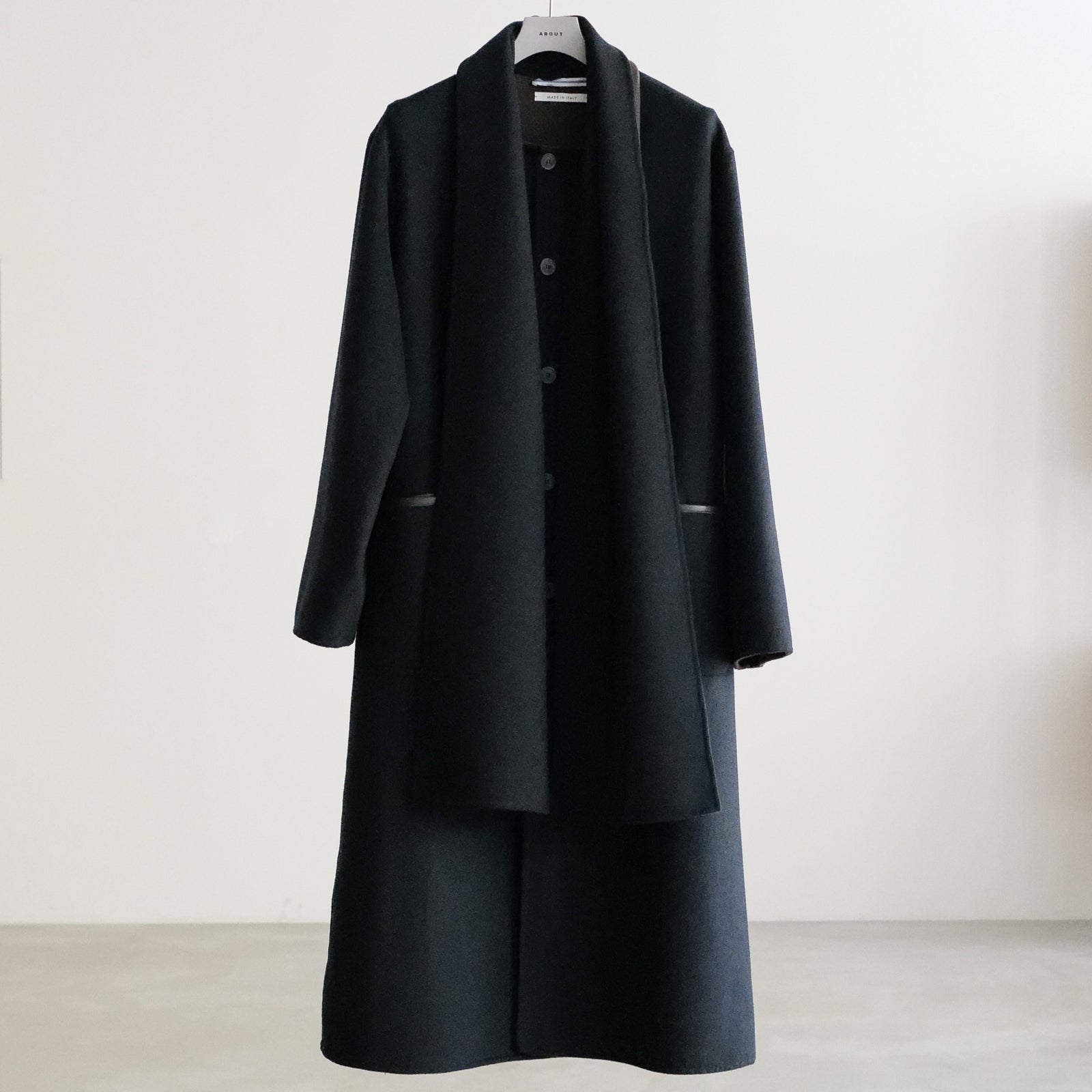 REVERSIBLE OVERCOAT W/SCARF – ABOUT