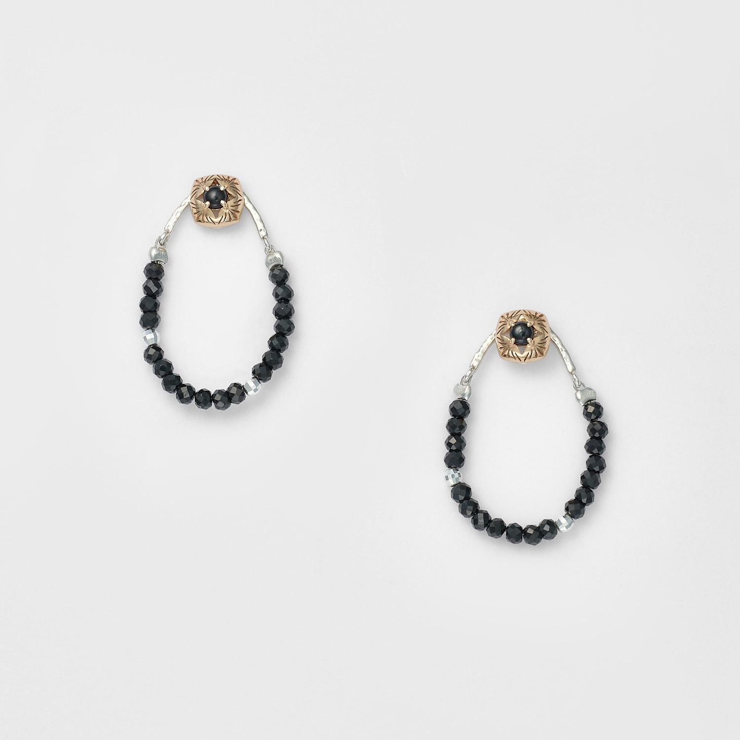 シルバースピネルピアスチャーム｜ピアスチャーム｜アガット 公式