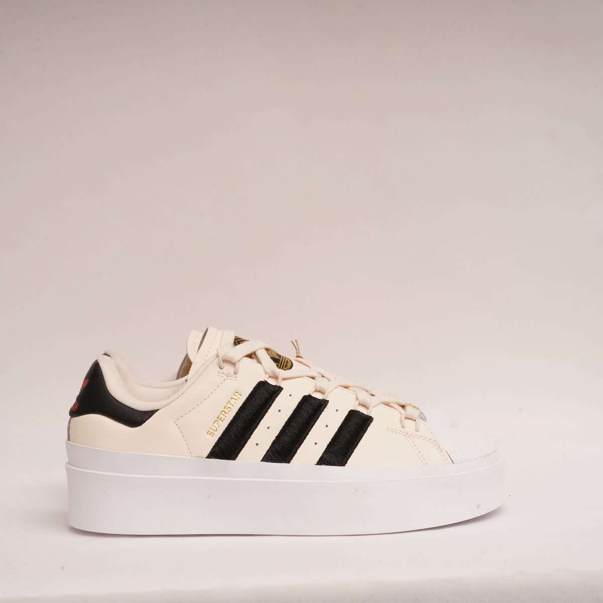 アディダス スーパースター ボネガ ベージュ ブラック スニーカー