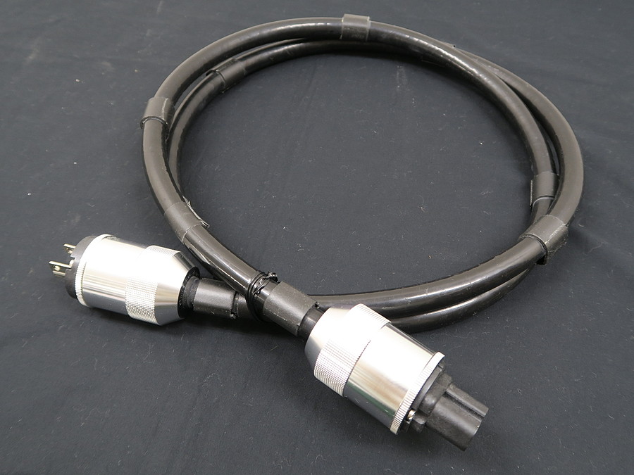 オヤイデ OYAIDE TUNAMI GPX-R (1.8m) M1/F1電源ケーブル @40369