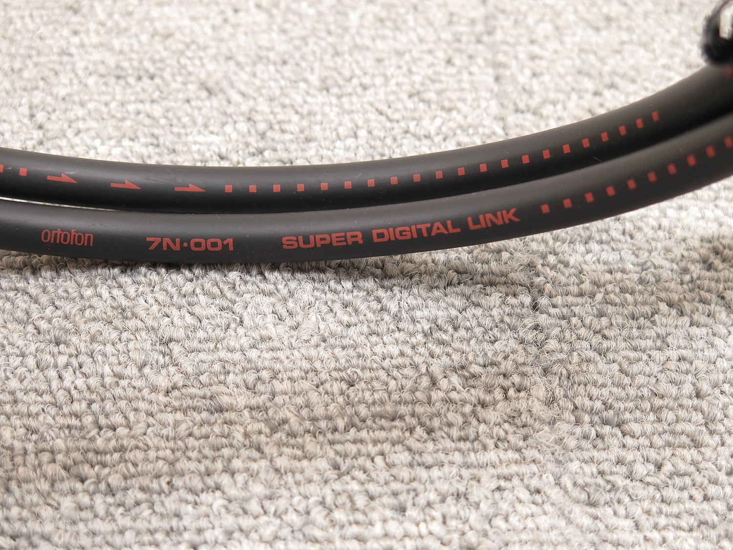 オルトフォン ortofon 7N-001 同軸ケーブル(1.0m) @48666 / 中古