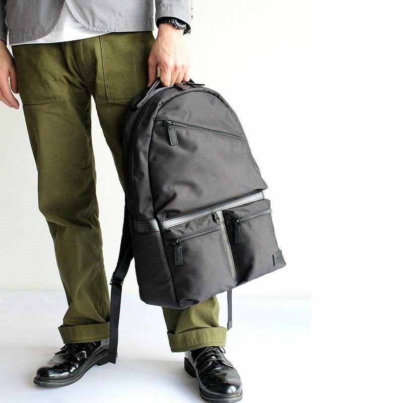 000000006853-02.jpg?size=xl&w=