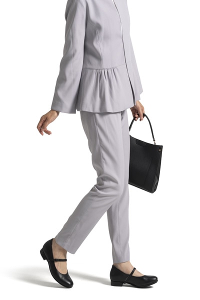 こんな時にはローヒール！大活躍の国産本革パンプス ｜ AKAISHI 公式通販