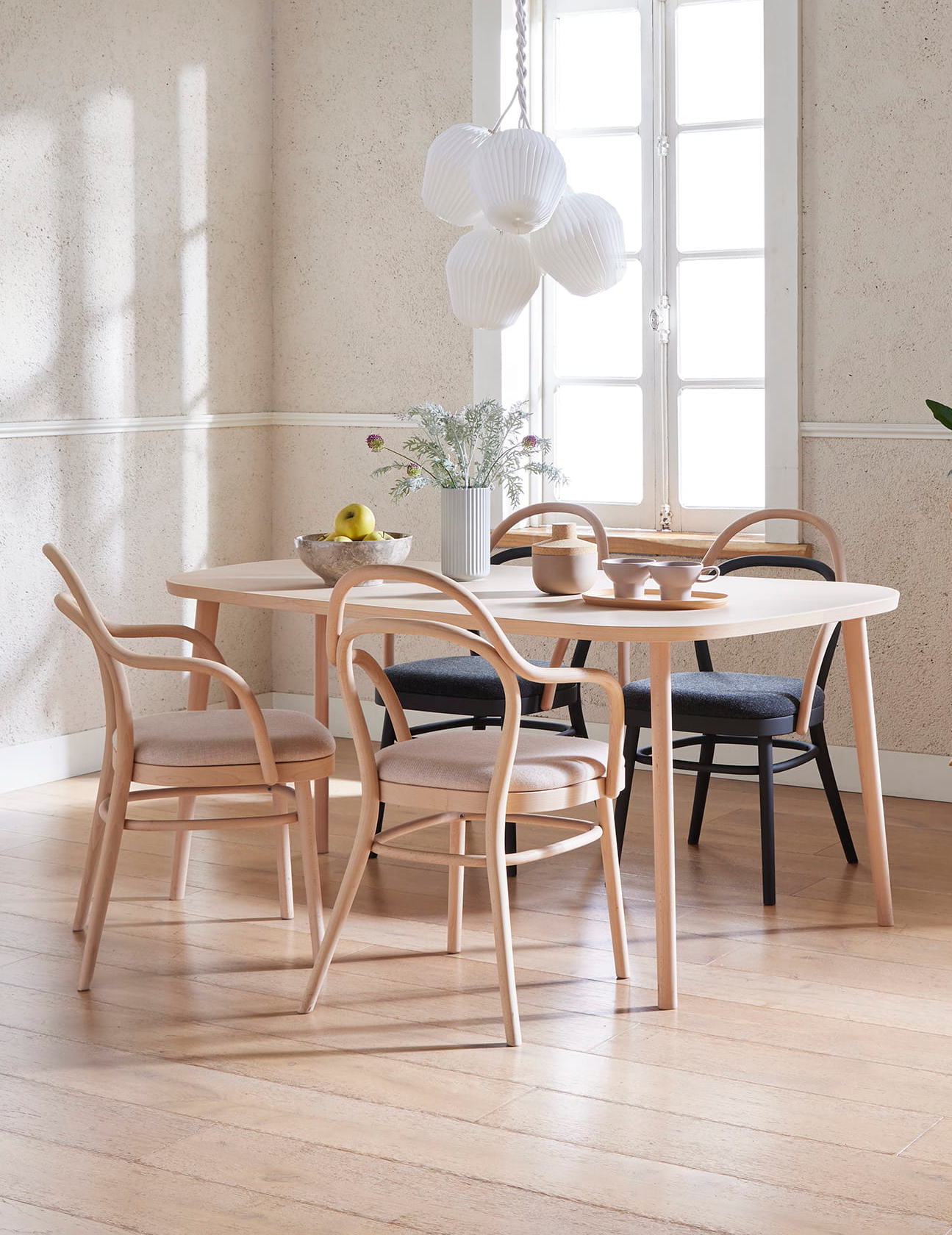 公式】秋田木工 - 日本で唯一の曲木家具専門ブランド