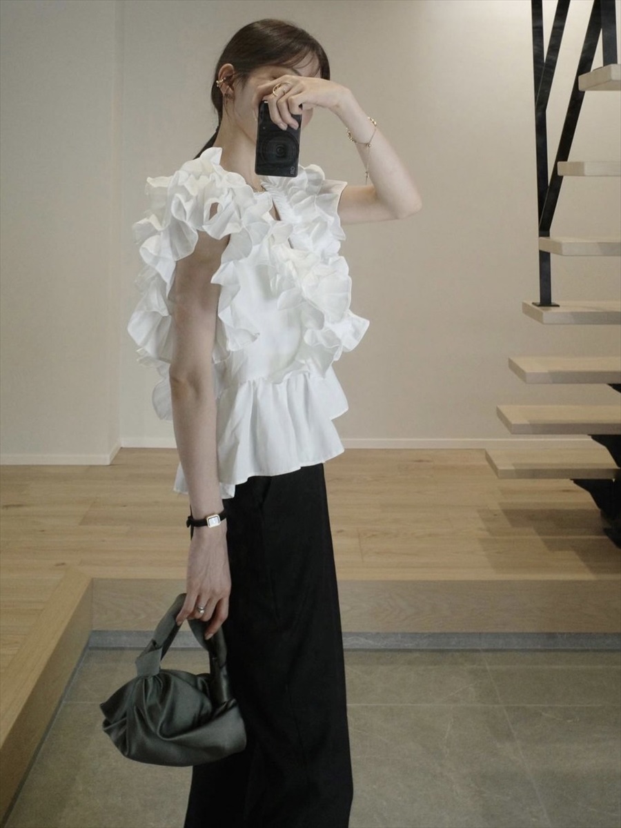RE ARRIVAL】 ruffle frill blouse / white amel