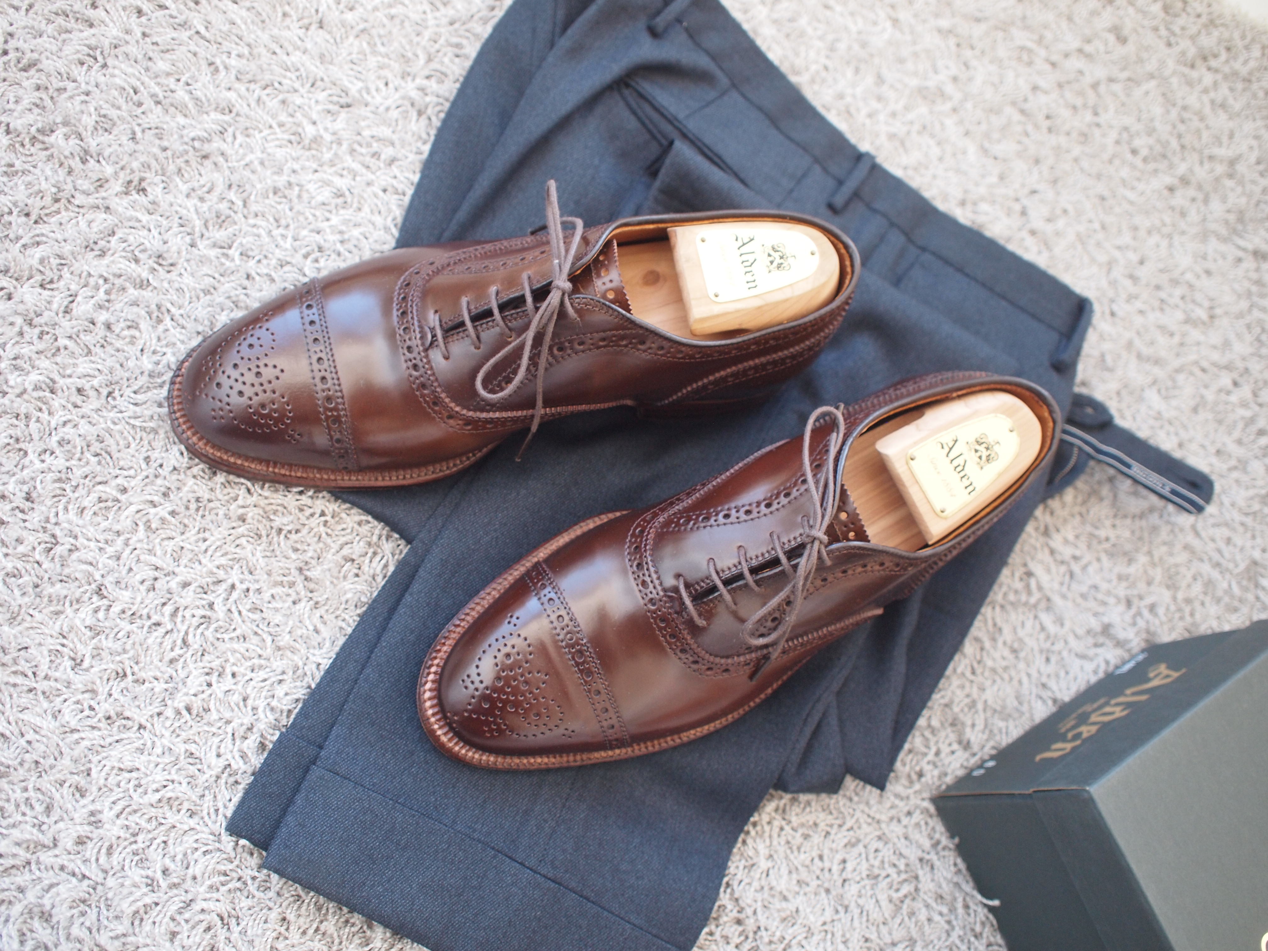 オールデン セミブローグ キャップトゥ シガーコードバン - Alden Style