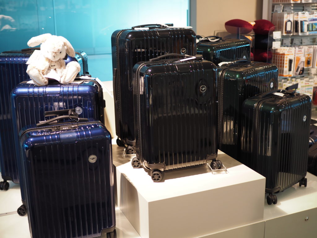 ルフトハンザ リモワ！ミュンヘン空港で10万円引きで購入！憧れの