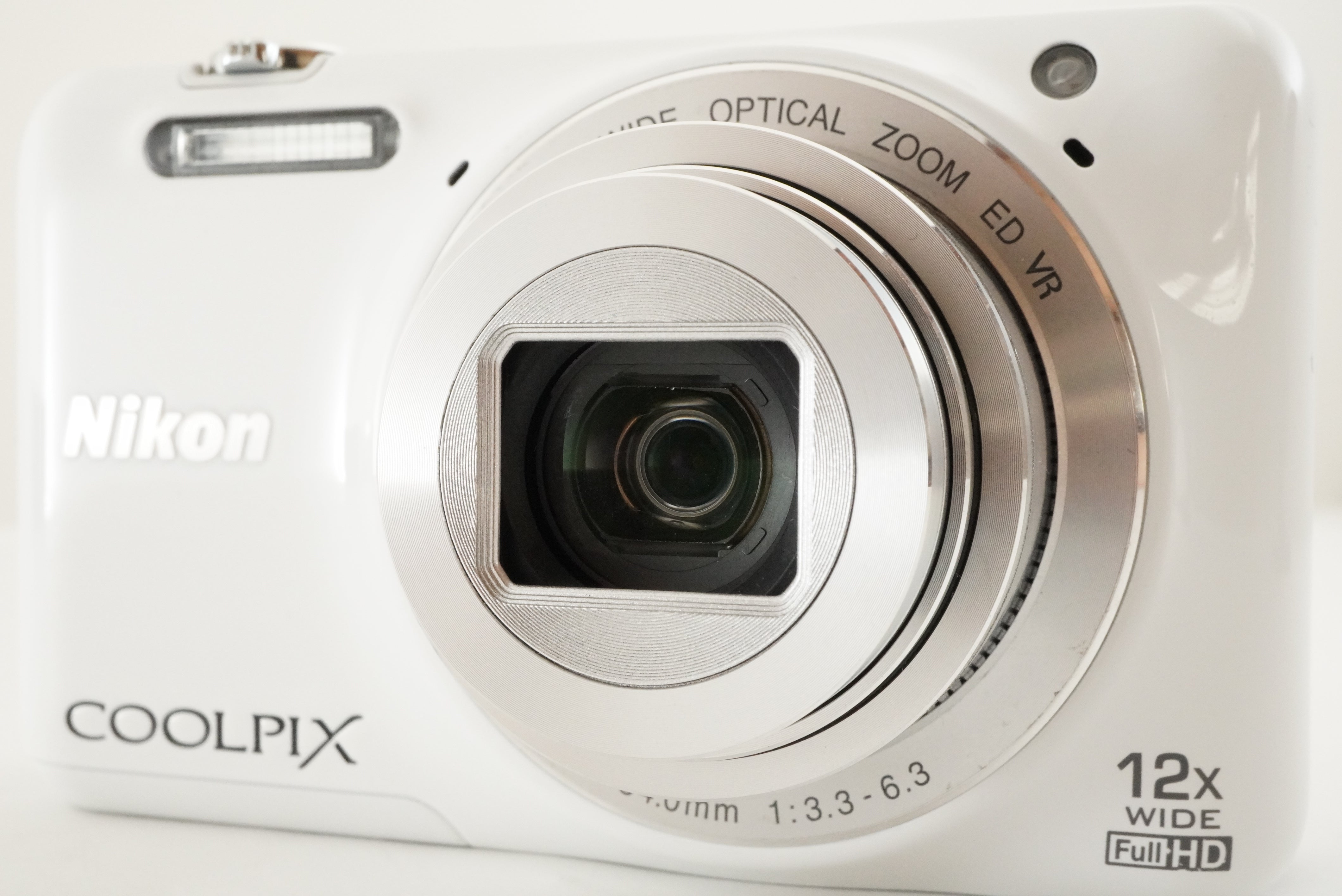 Nikon COOLPIX S6600 White With 4GB SDHC Card Digital Camera from