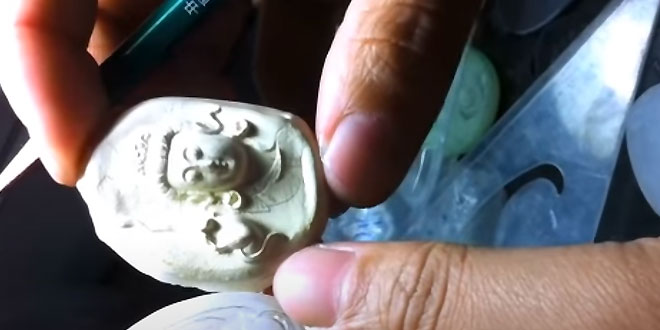 当社の和田玉製品ができるまで | 和田玉・天珠販売 アンティークキャス