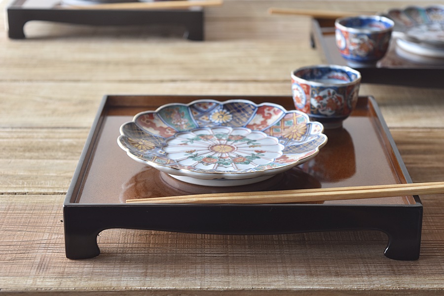 大聖寺伊万里 色絵 奇玉宝鼎之珍 菊型 五寸皿 - 生活骨董と古布の