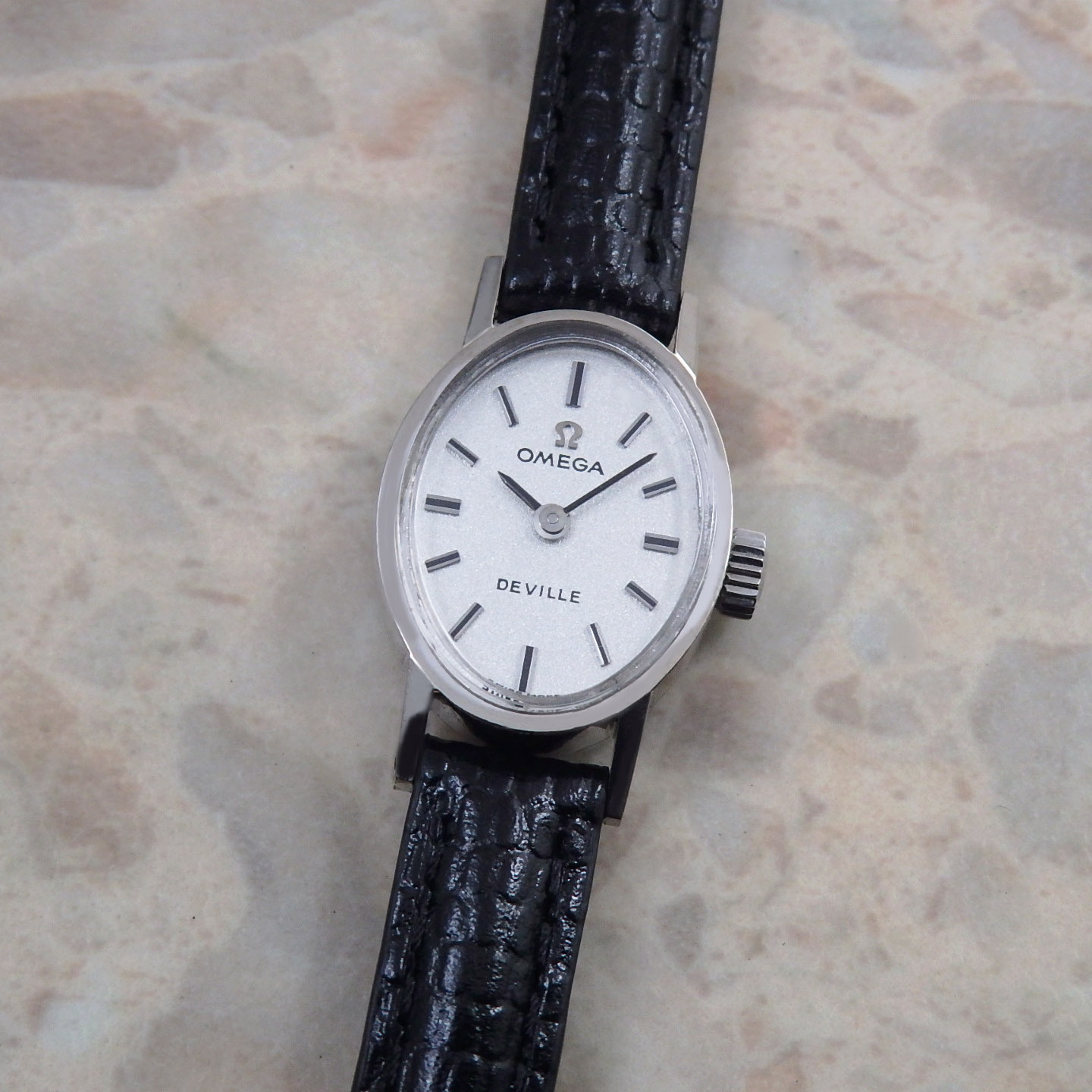 オメガ レディースウォッチ 14KWG 14金ホワイトゴールド無垢 オーバル