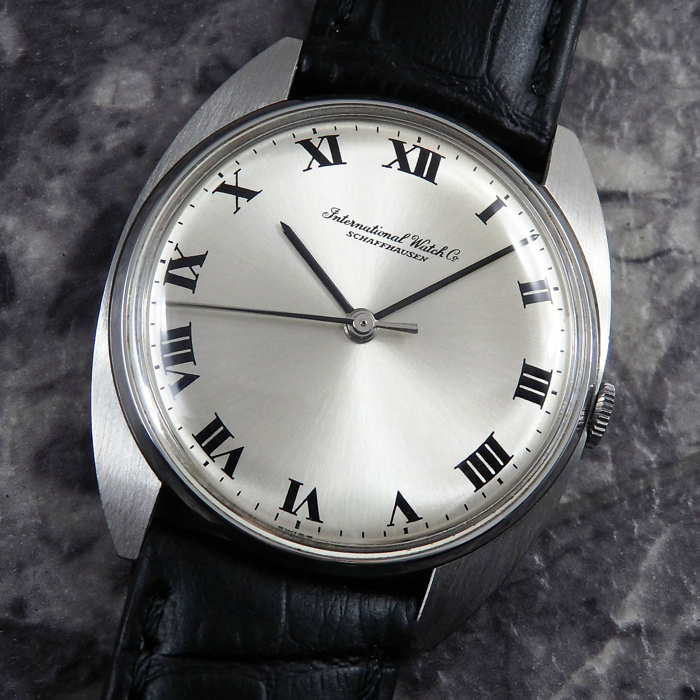 IWC オールドインター 筆記体ロゴ シルバーダイヤル ローマ