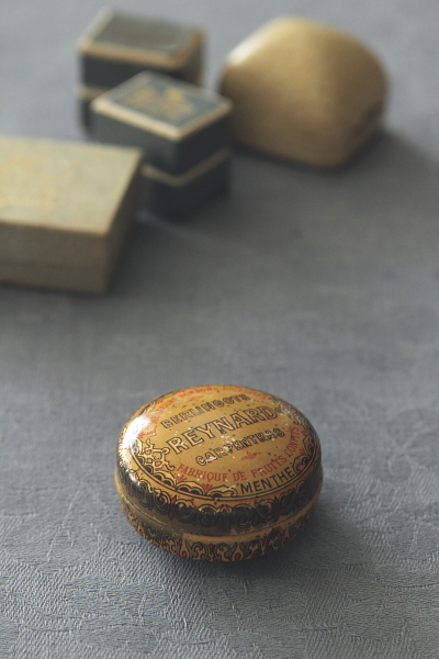 フランスの糸巻きケース fil au chinois ボビンケース フランス