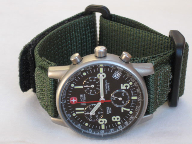 ウェンガー 70725 クオーツ 1/10秒計測可能なクロノグラフ WENGER