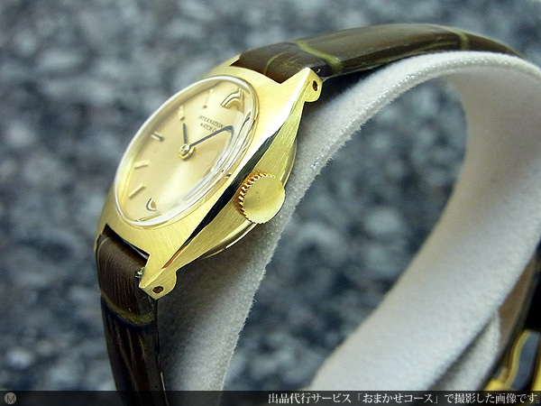 IWC レディース 18金無垢ケース 美品 人気モデル 未使用ベルト装着 手