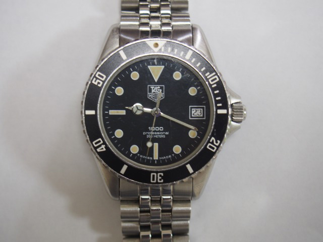 タグ・ホイヤー 2000 プロフェッショナル ダイバーズウォッチ 200M防水