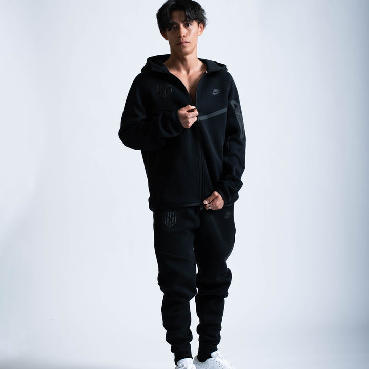 NIKE テックフリースWRフルジップL/Sフーディ（ブラック） – 鹿島