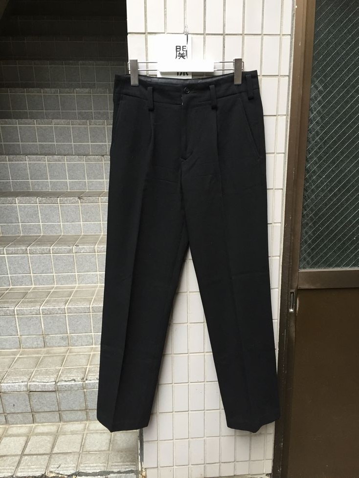 Yohji Yamamoto ヨウジヤマモト】黒ウール地スラックス