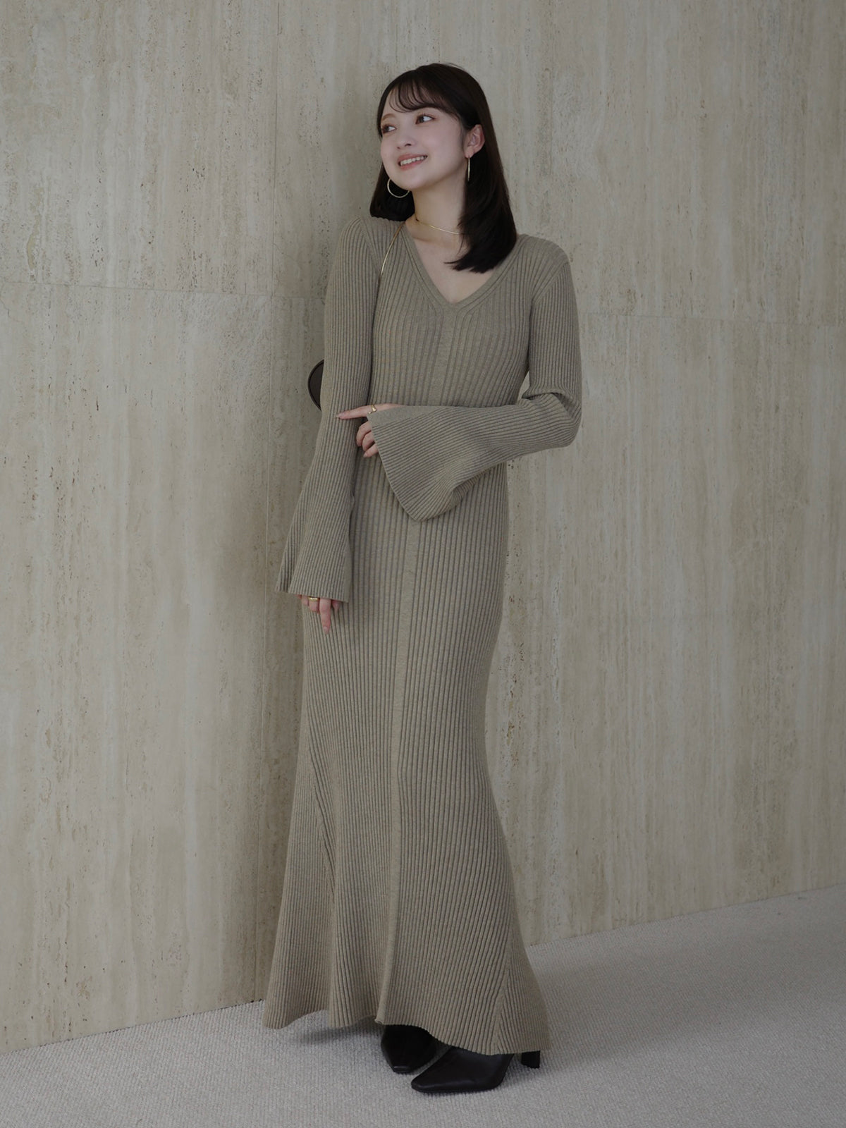 セミマーメイドニットワンピース