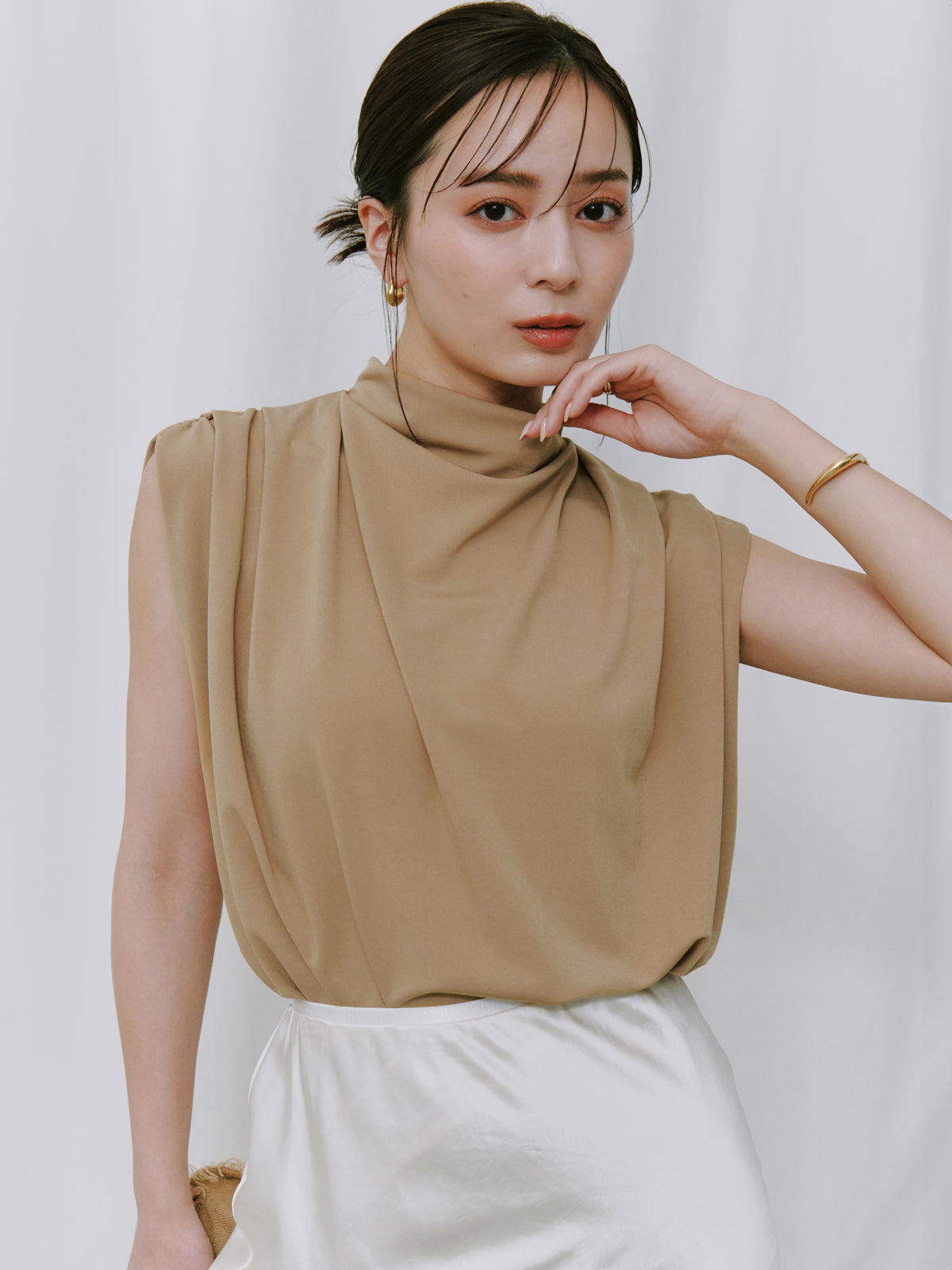 ギャザードレープカットトップス