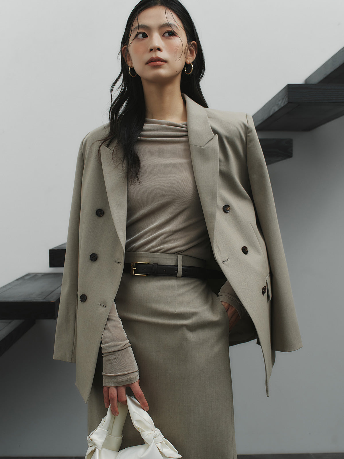 ピークドラペルダブルジャケット