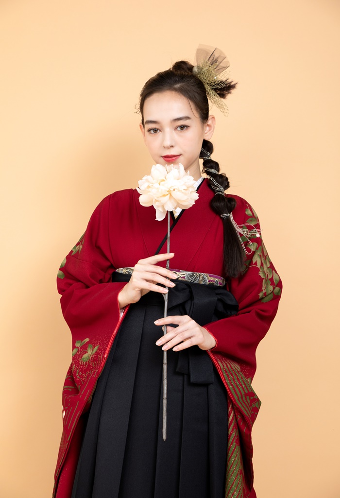 着物】エンジ花柄+【袴】黒すだれ｜卒業式袴宅配ネットレンタルange