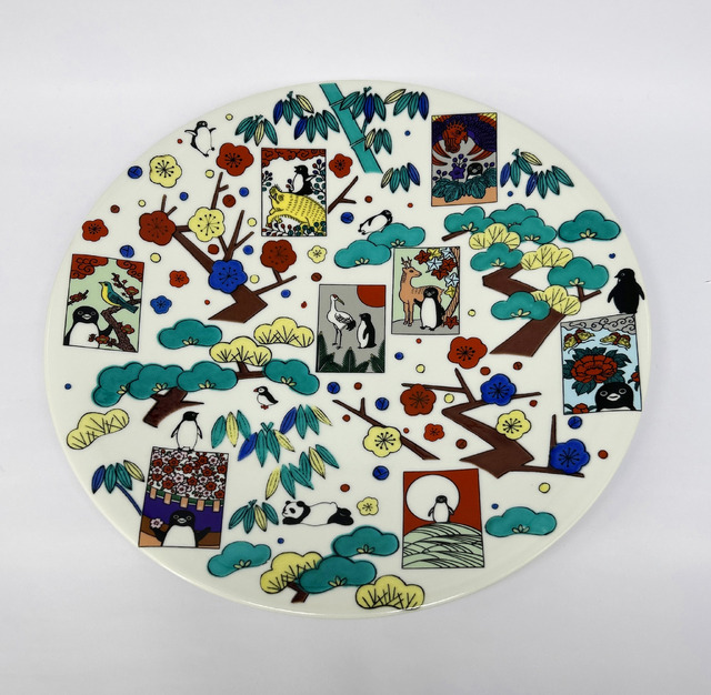 Suicaのペンギン」手掛けた坂崎千春の版画展「はんなりペンギン」が