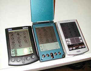 ASCII.jp：日本でも電話機能モジュールを計画――『Visor Edge』発表会詳報